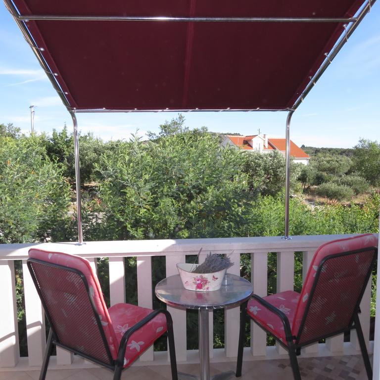 Apartmani Rita Milna  Exterior foto